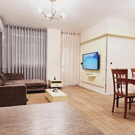 Discover Tirana From Our 3-Room Apartment With Free Parking-Komuna E Parisit Eksteriør bilde