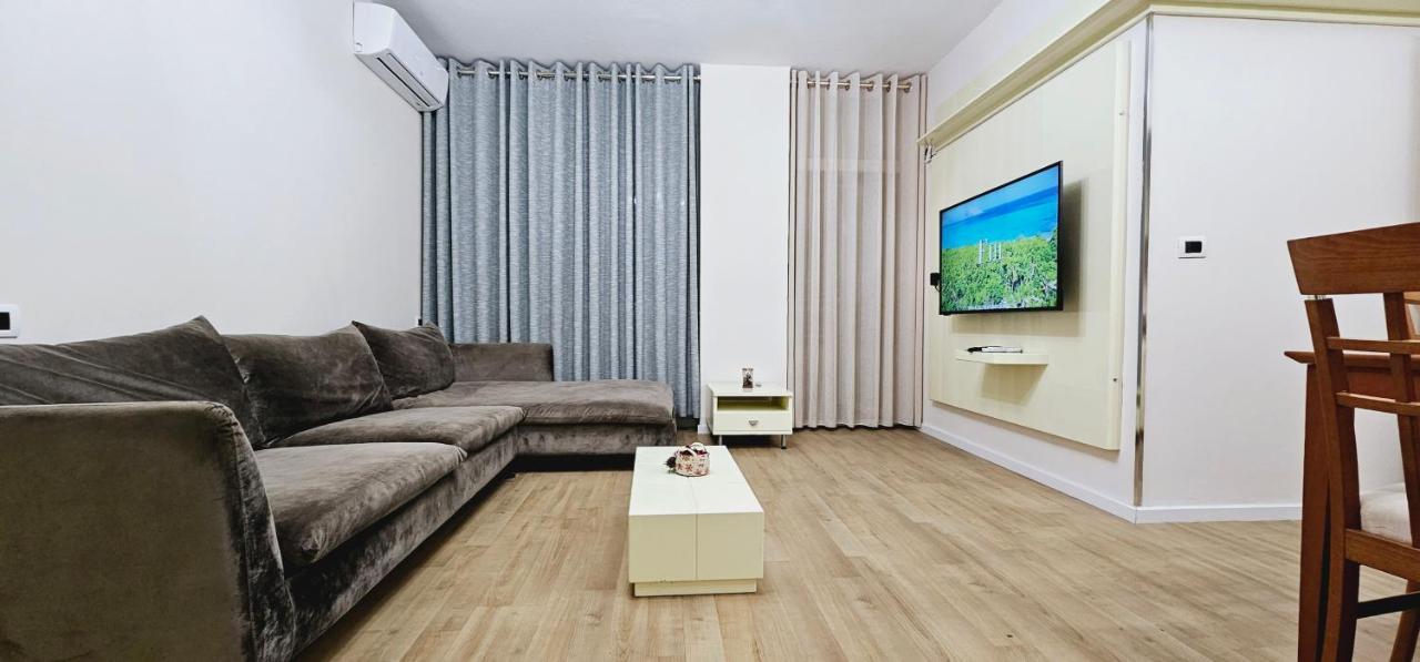 Discover Tirana From Our 3-Room Apartment With Free Parking-Komuna E Parisit Eksteriør bilde